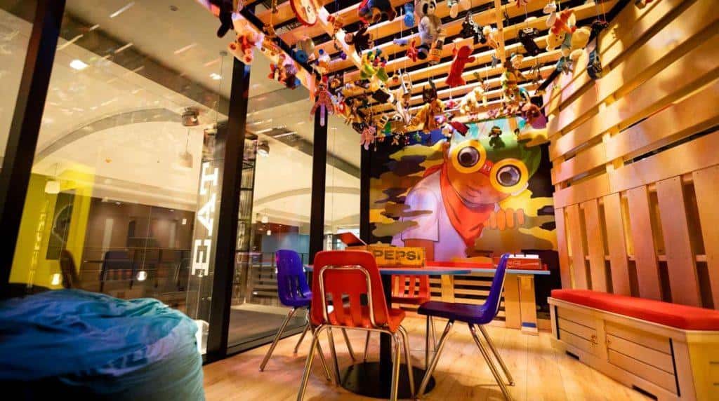 MustSee Examples Experiential Graphic Design